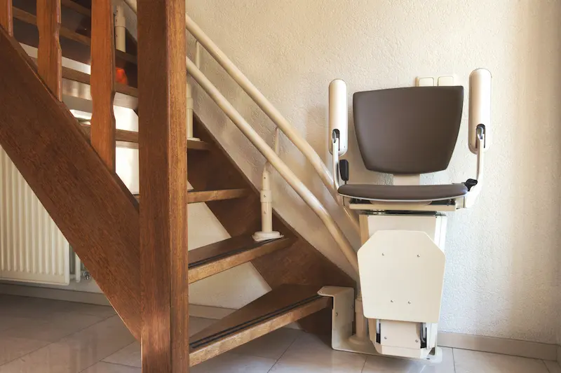 elegir la mejor silla salvaescaleras para mi hogar